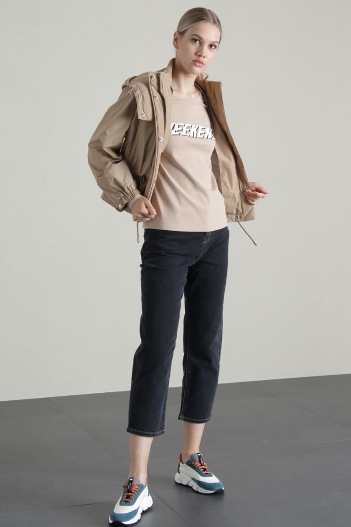 T-shirt in cotone con stampa Fashion Market T-shirt in cotone con stampa Fashion Market