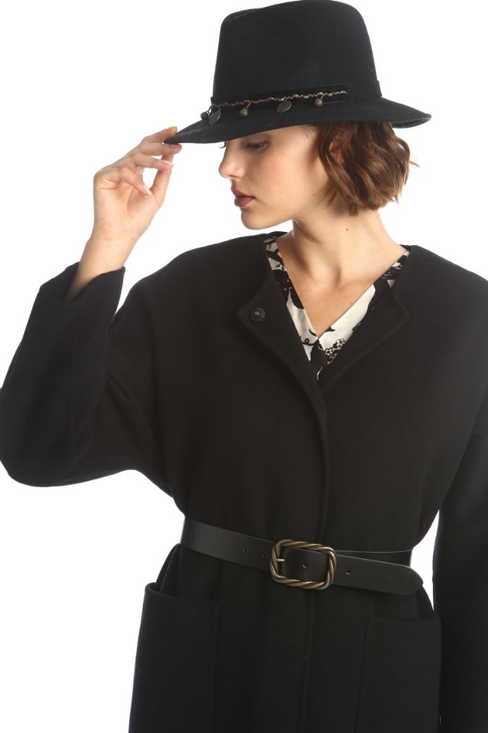 Fedora con dettaglio monete Fashion Market Fedora con dettaglio monete Fashion Market