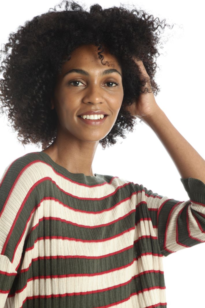 Maglia con fondo asimmetrico Fashion Market