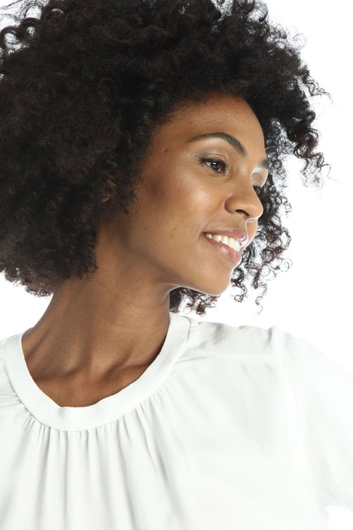 T-shirt in twill e jersey Fashion Market T-shirt in twill e jersey Fashion Market