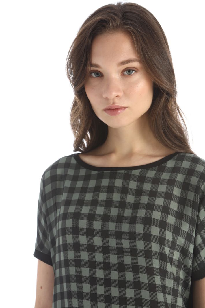 T-shirt in crepé di pura seta Fashion Market T-shirt in crepé di pura seta Fashion Market