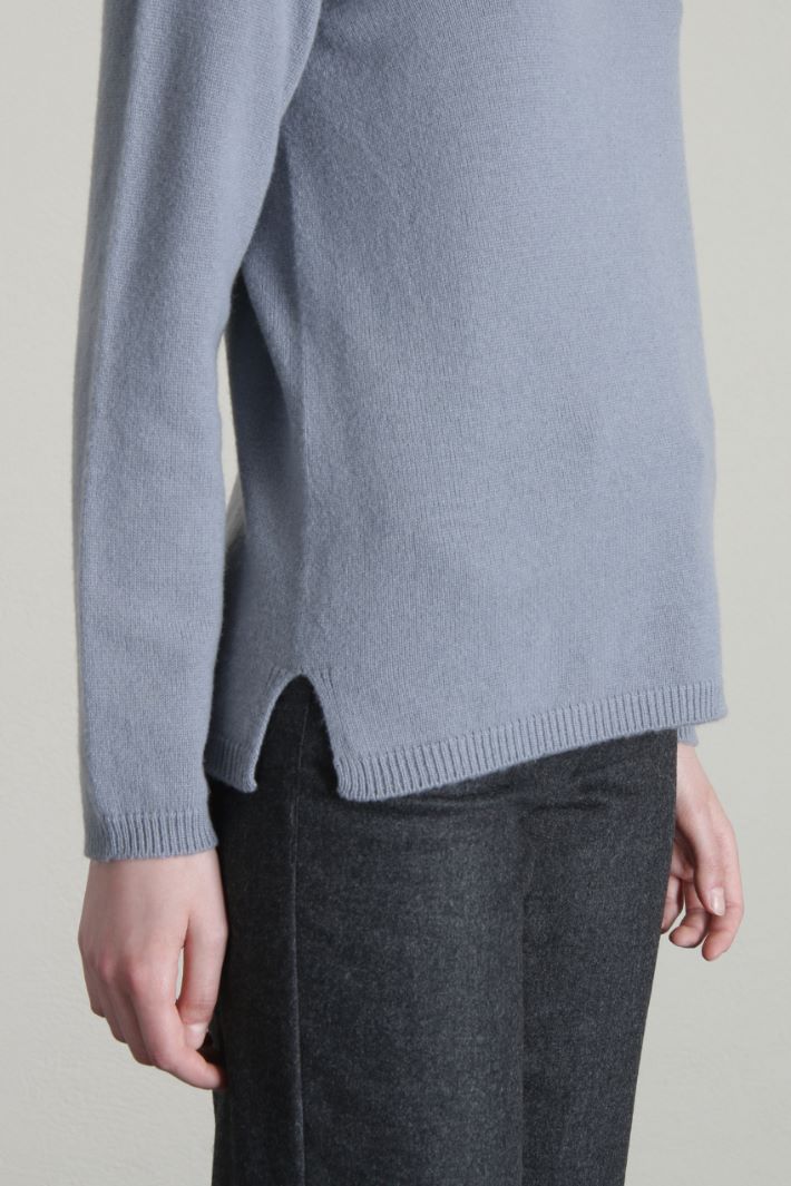 Maglia in puro cashmere Fashion Market Maglia in puro cashmere Fashion Market