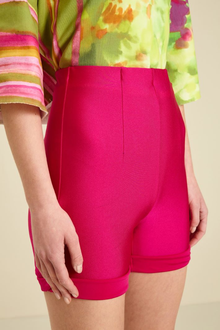 Short in jersey Fashion Market