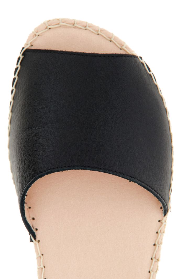 Sandali modello minorchina in pelle Fashion Market Sandali modello minorchina in pelle Fashion Market