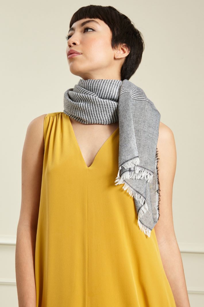 Sciarpa in misto viscosa lamè Fashion Market