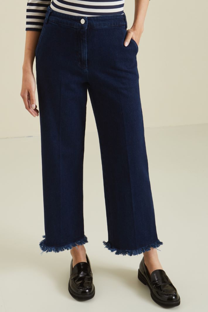 Jeans gamba dritta sfrangiati Fashion Market