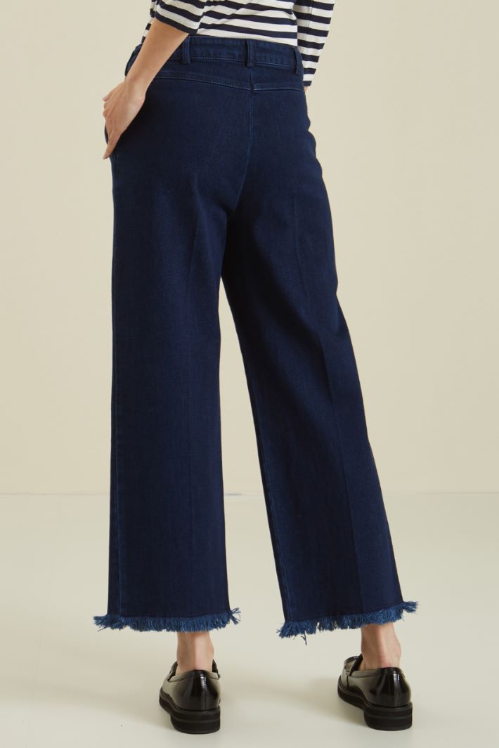 Jeans gamba dritta sfrangiati Fashion Market