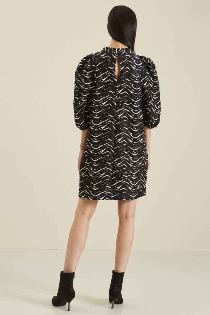 Abito con maniche a palloncino Fashion Market