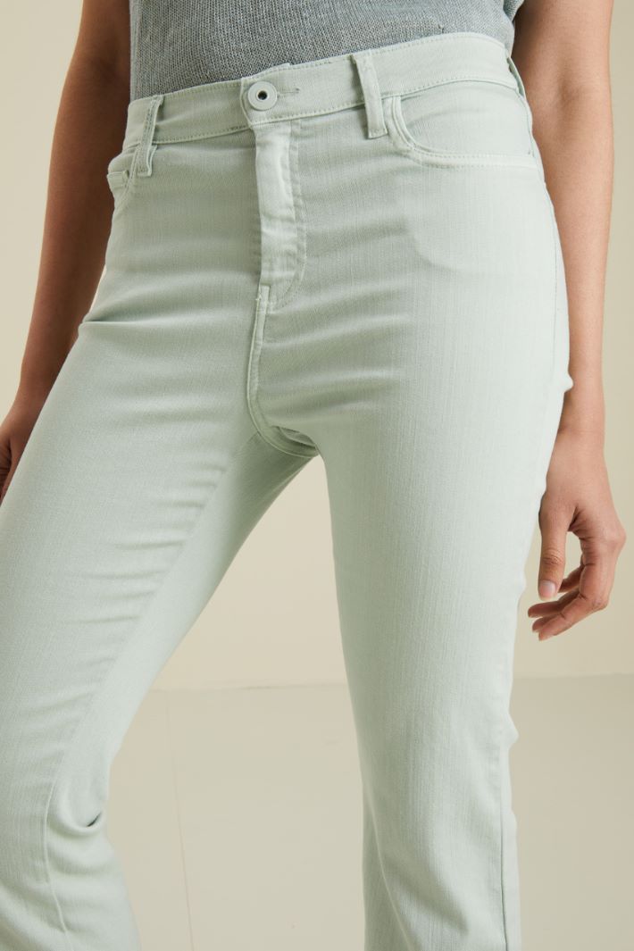 Jeans flare Fashion Market