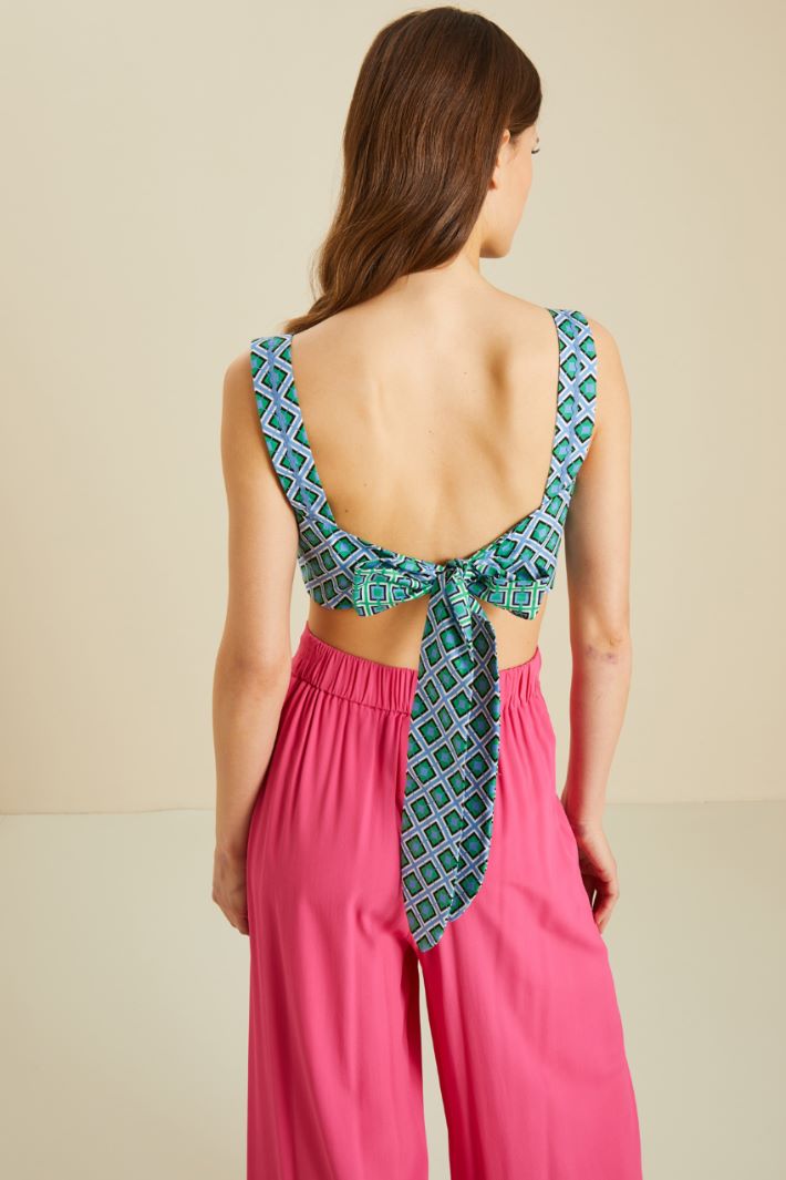 Top corto con fiocco Fashion Market