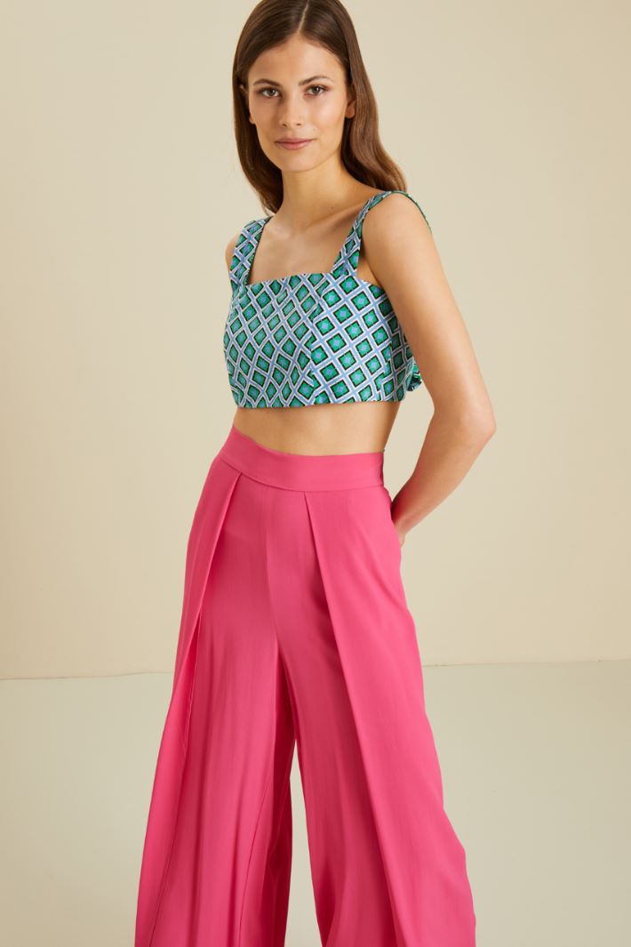 Top corto con fiocco Fashion Market