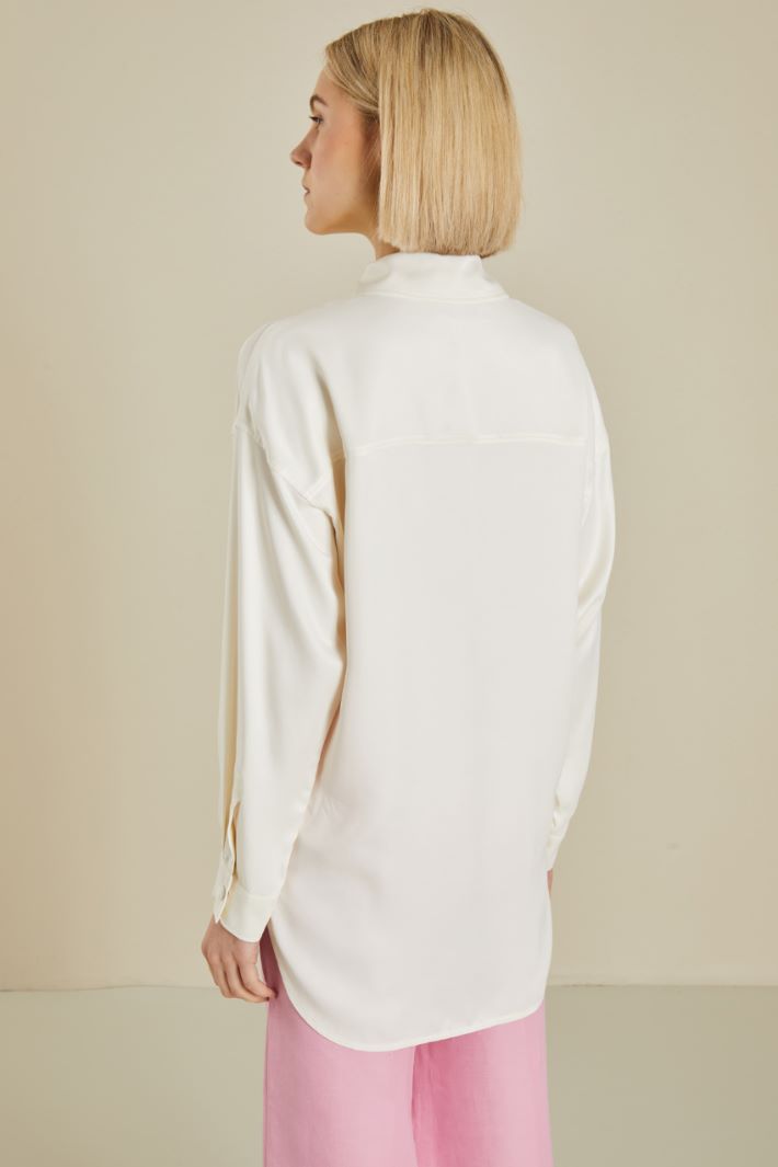 Camicia over Fashion Market