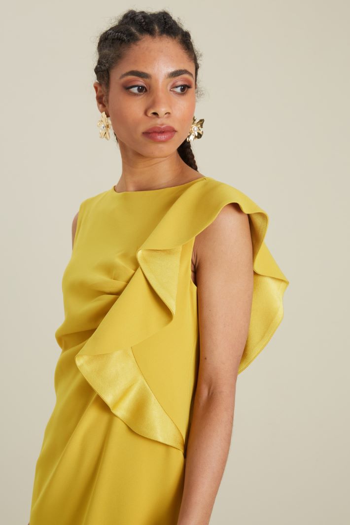 Abito a tubino con volant Fashion Market