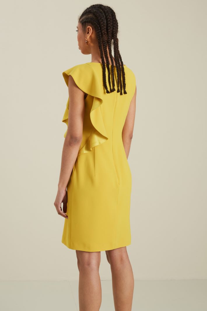 Abito a tubino con volant Fashion Market