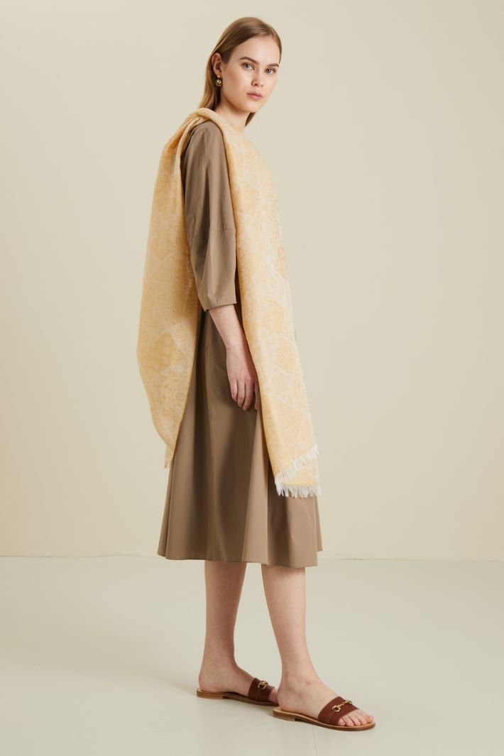 Sciarpa in lino e seta Fashion Market Sciarpa in lino e seta Fashion Market