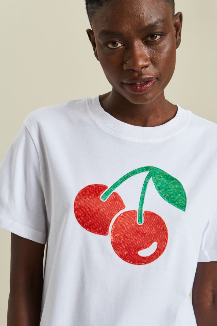 T-shirt con ricamo e paillettes Fashion Market