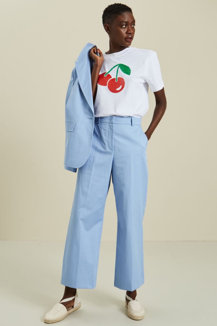 T-shirt con ricamo e paillettes Fashion Market