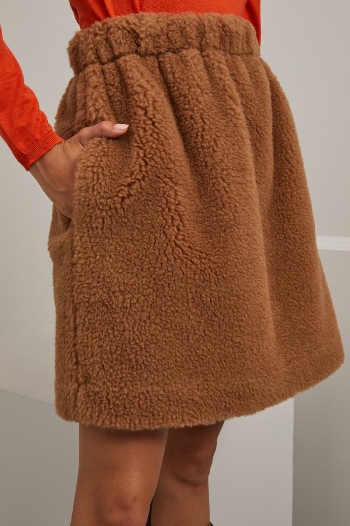 Gonna corta effetto peluche Fashion Market Gonna corta effetto peluche Fashion Market