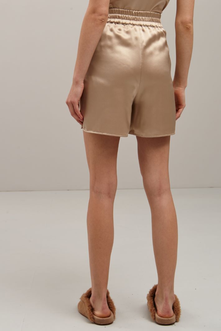 Shorts in raso di seta Fashion Market