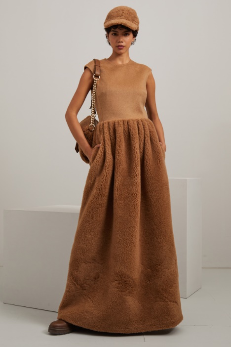 Abito lungo effetto peluche Fashion Market