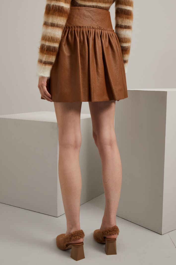 Gonna in pelle martellata Fashion Market Gonna in pelle martellata Fashion Market