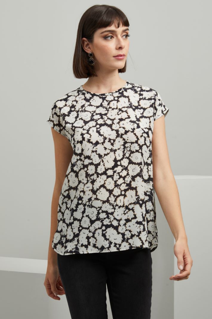 Top in seta Fashion Market Top in seta Fashion Market