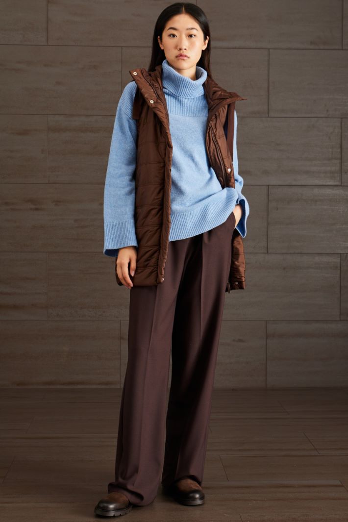 Gilet imbottito con cappuccio Fashion Market Gilet imbottito con cappuccio Fashion Market