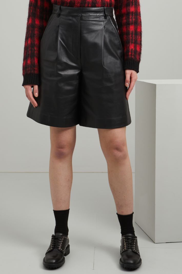 Bermuda in pelle Fashion Market Bermuda in pelle Fashion Market