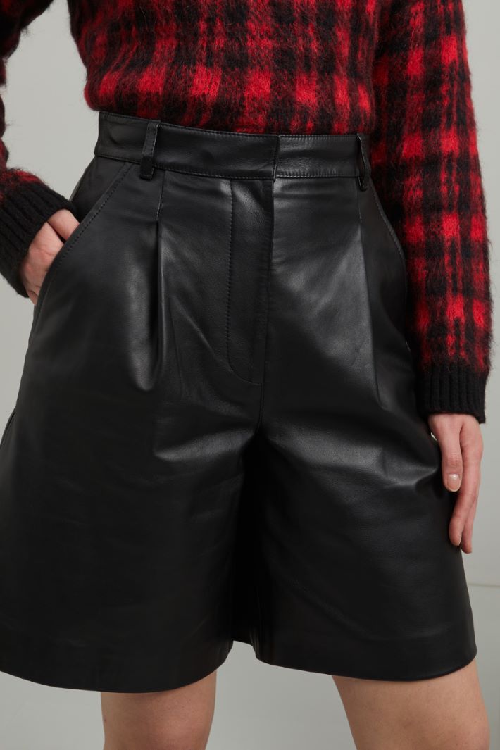 Bermuda in pelle Fashion Market Bermuda in pelle Fashion Market