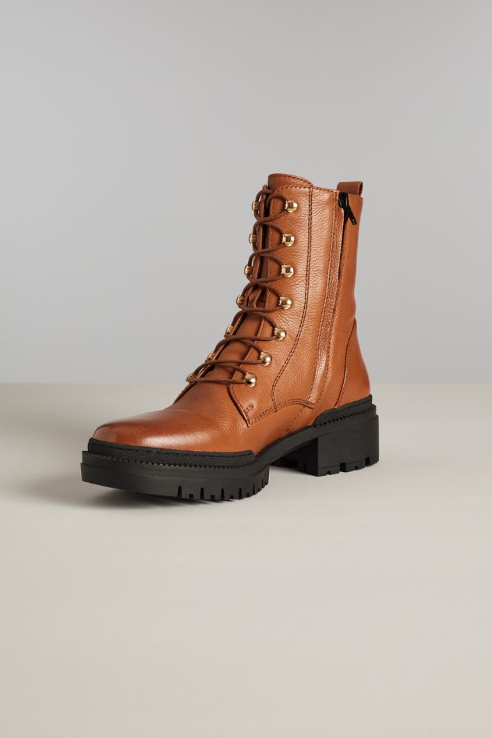 Anfibi in pelle Fashion Market Anfibi in pelle Fashion Market