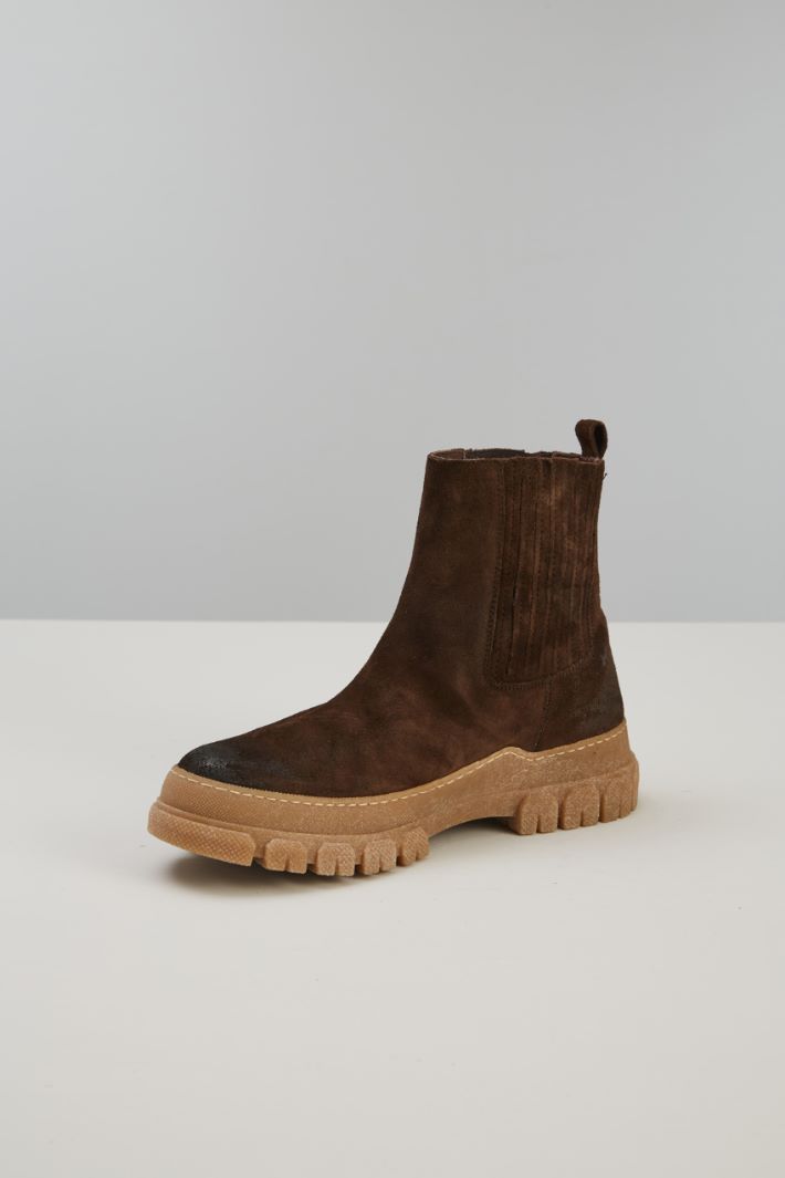 Stivaletti in suede Fashion Market