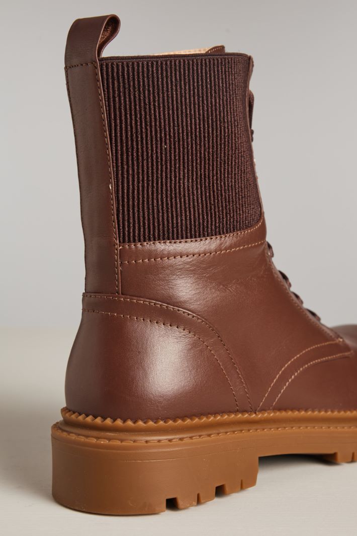 Anfibi in pelle  Fashion Market