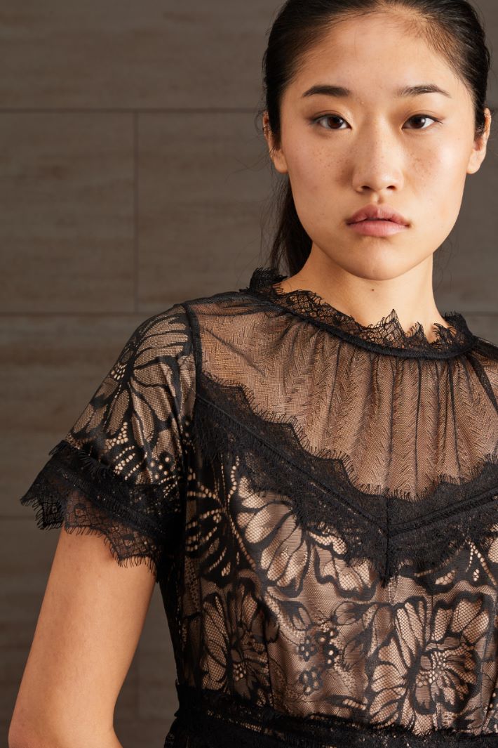 Abito in pizzo Fashion Market Abito in pizzo Fashion Market