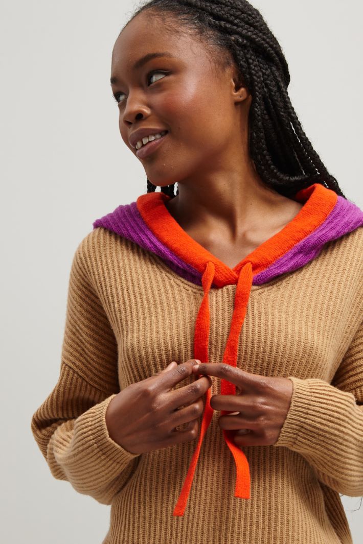 Maglia con cappuccio Fashion Market