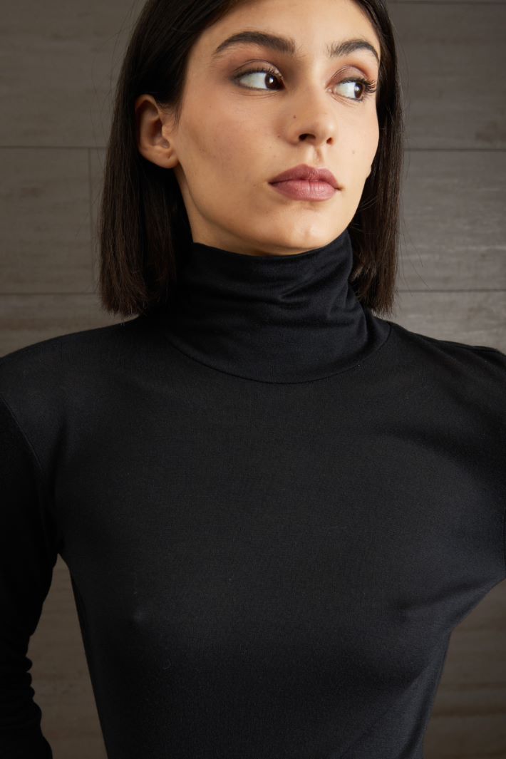 Dolcevita in cashmere Fashion Market Dolcevita in cashmere Fashion Market