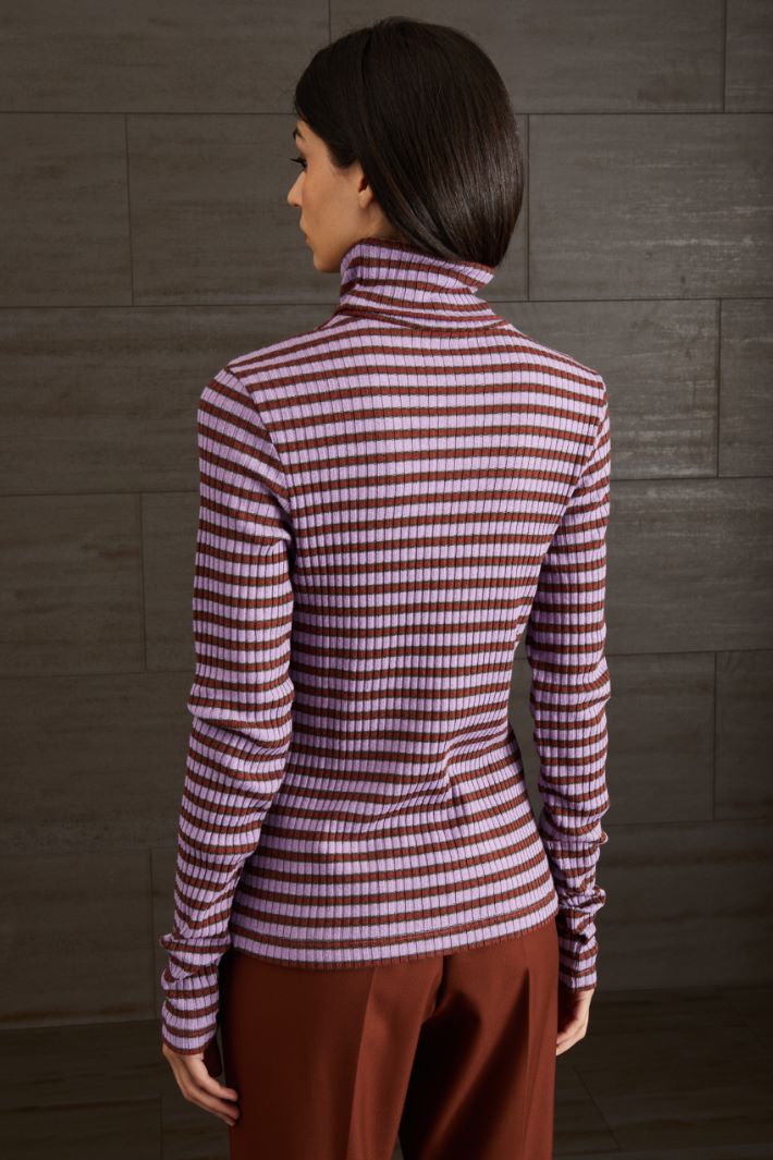 T-shirt a collo alto Fashion Market