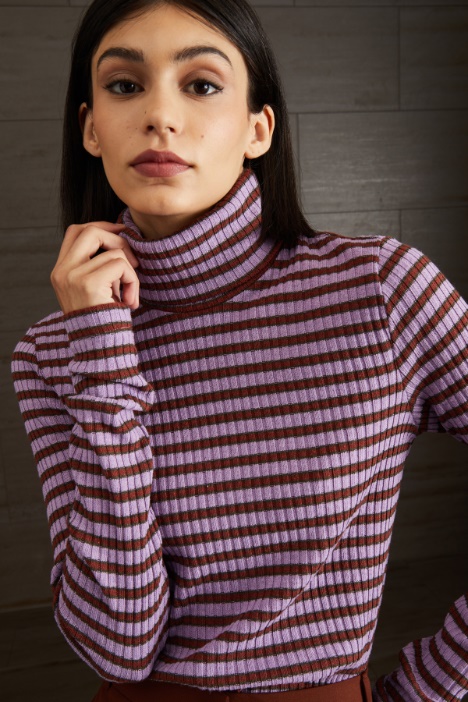 T-shirt a collo alto Fashion Market