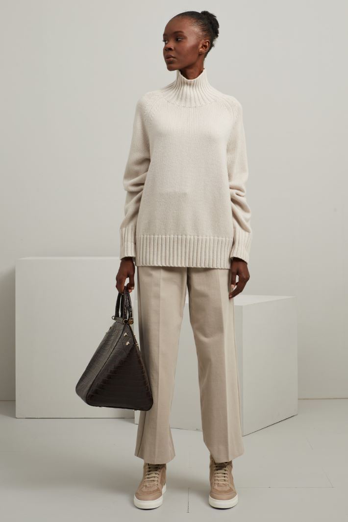 Maglia con collo a cratere Fashion Market