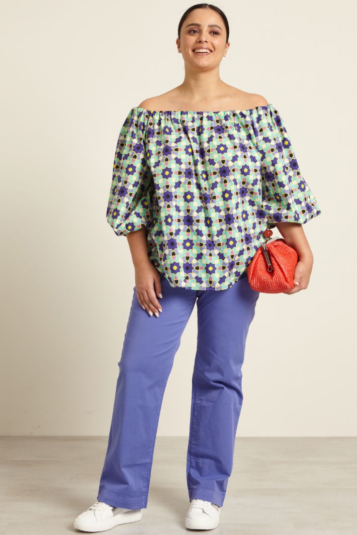 Casacca con scollo off-shoulders a fantasia Fashion Market