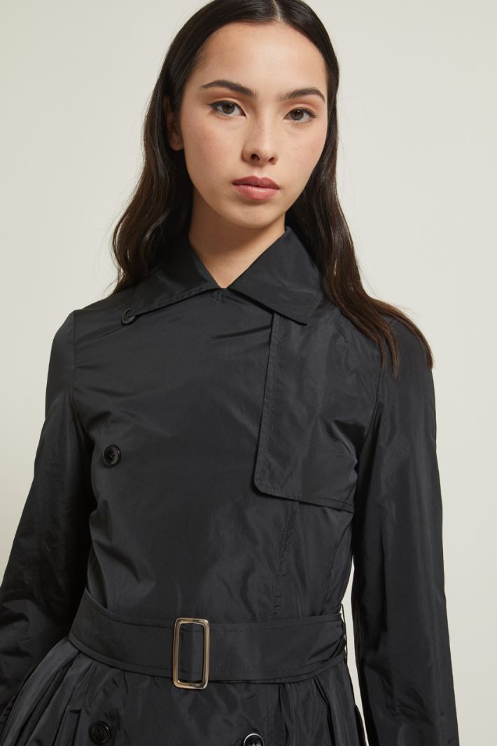 Soprabito svasato in taffetà Fashion Market