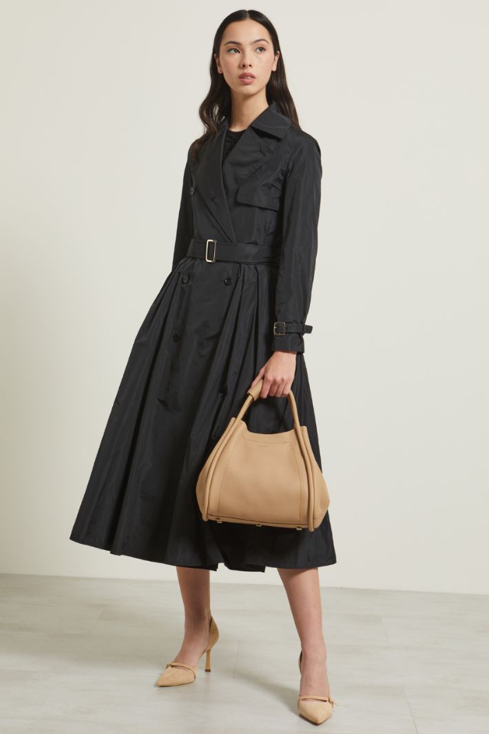 Soprabito svasato in taffetà Fashion Market