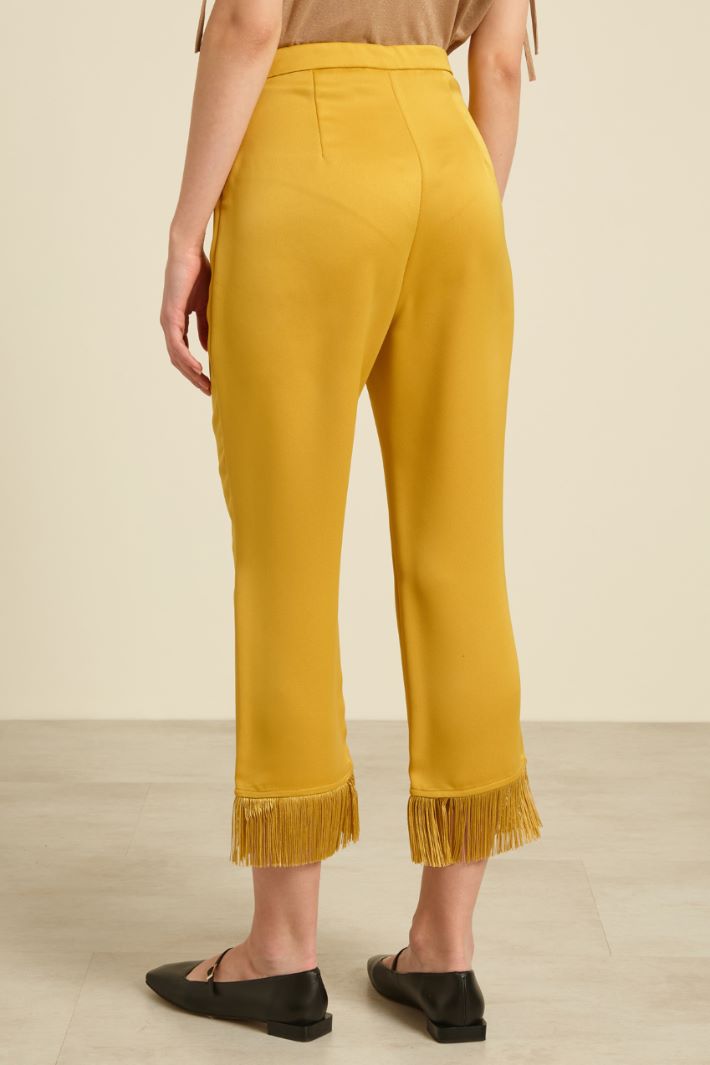 Pantaloni con frange al fondo Fashion Market