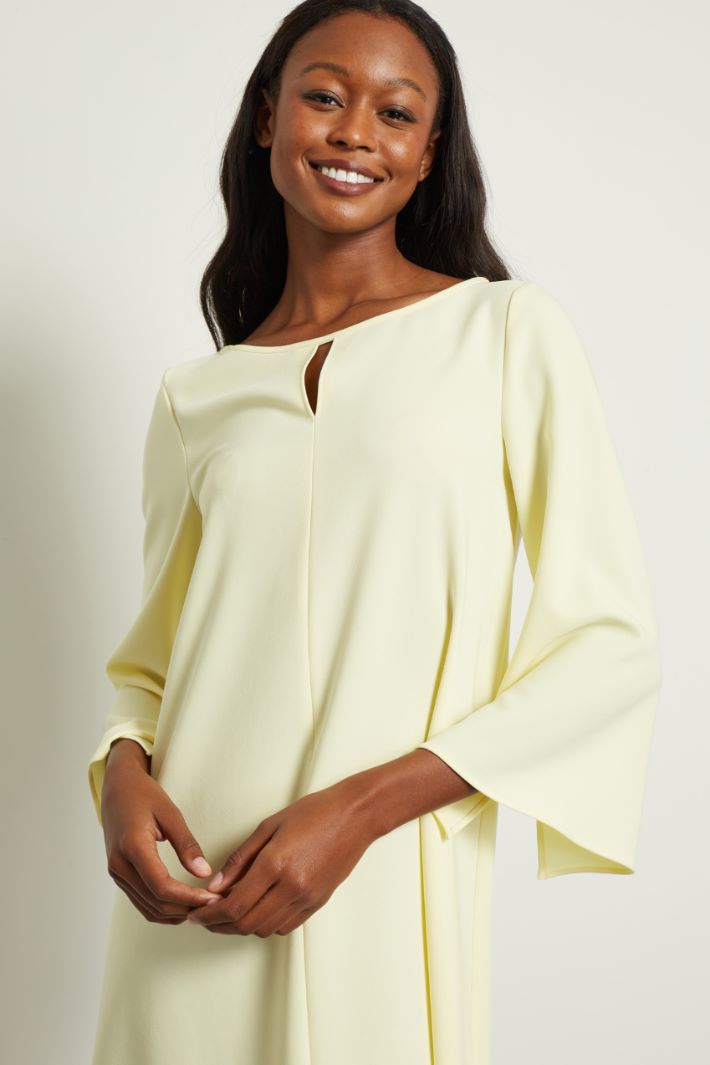 Abito con spacco a fondo manica Fashion Market