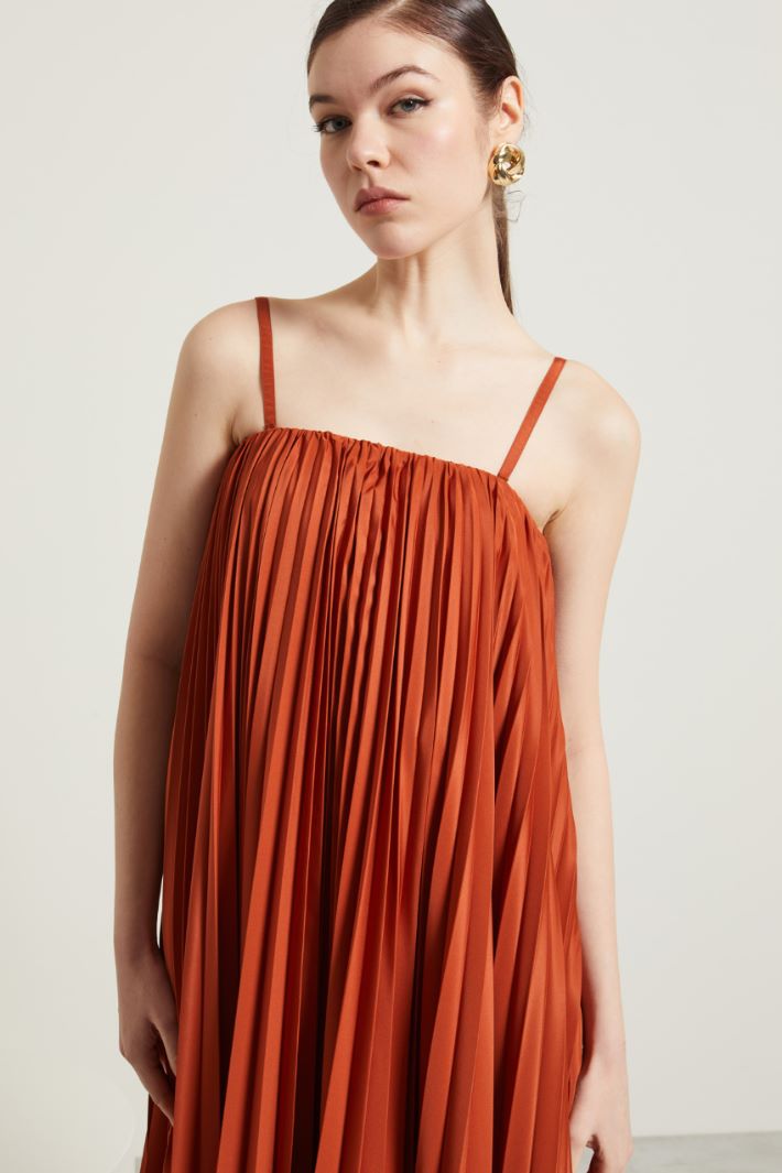 Abito lungo plissettato Fashion Market