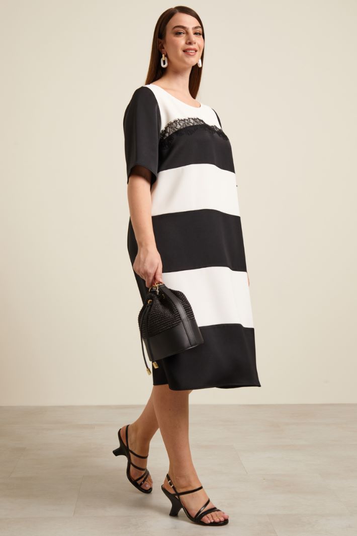 Abito con dettagli in pizzo Fashion Market