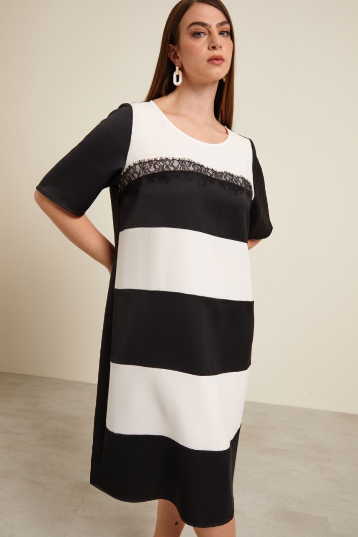 Abito con dettagli in pizzo Fashion Market