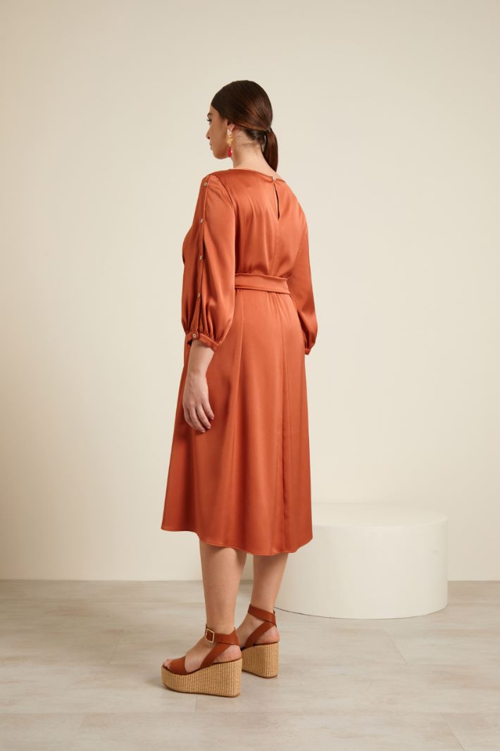 Abito in raso martellato Fashion Market Abito in raso martellato Fashion Market