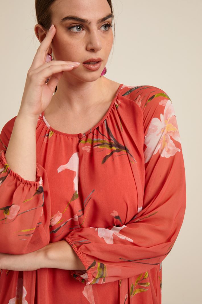 Abito in georgette con cintura Fashion Market Abito in georgette con cintura Fashion Market