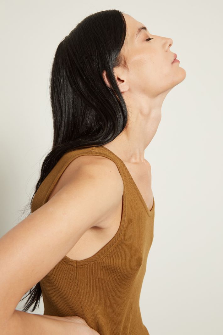 Top smanicato in puro cotone Fashion Market