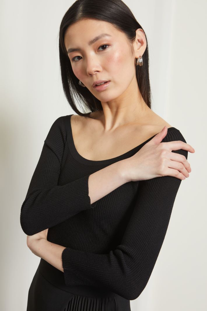 Maglia con scollo a barchetta Fashion Market